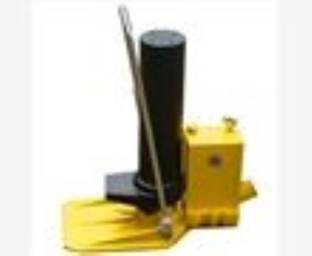 點擊查看詳細信息<br>標題：GYQD-196型寬枕板起道器 閱讀次數(shù)：2694