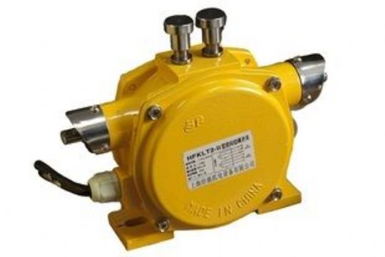 點擊查看詳細信息<br>標題：SL-3雙向拉繩開關(guān) 閱讀次數(shù)：1863