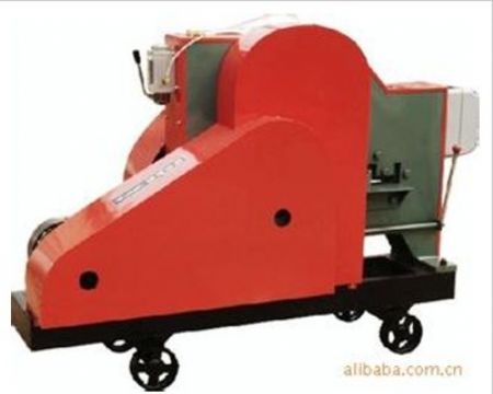 點(diǎn)擊查看詳細(xì)信息<br>標(biāo)題：180型槽鋼切斷機(jī) 閱讀次數(shù)：2017