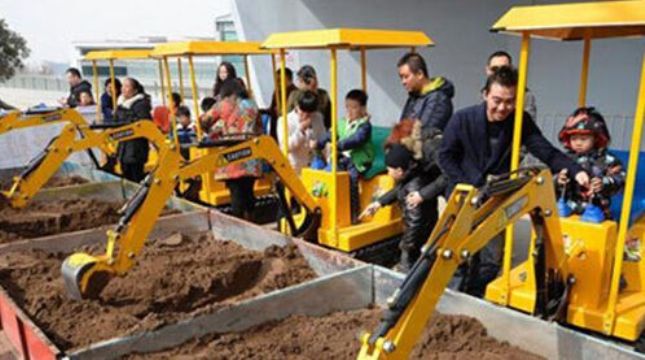 點(diǎn)擊查看詳細(xì)信息<br>標(biāo)題：游樂挖掘機(jī)價(jià)格優(yōu)惠 閱讀次數(shù)：2323