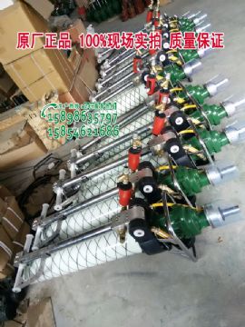 點(diǎn)擊查看詳細(xì)信息<br>標(biāo)題：發(fā)往山西太原MQT-120/2.3氣動(dòng)錨桿鉆機(jī)及配件 閱讀次數(shù)：2224