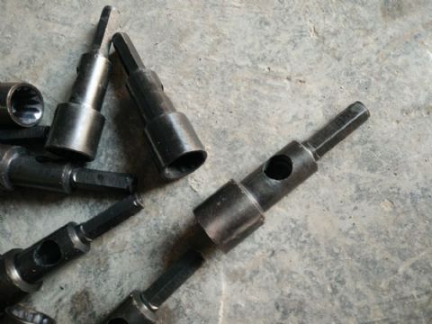 點(diǎn)擊查看詳細(xì)信息<br>標(biāo)題：錨索攪拌器 閱讀次數(shù)：2203