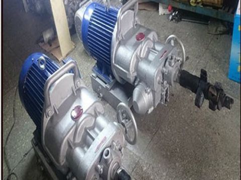 點擊查看詳細信息<br>標題：巖石電鉆 閱讀次數(shù)：2240